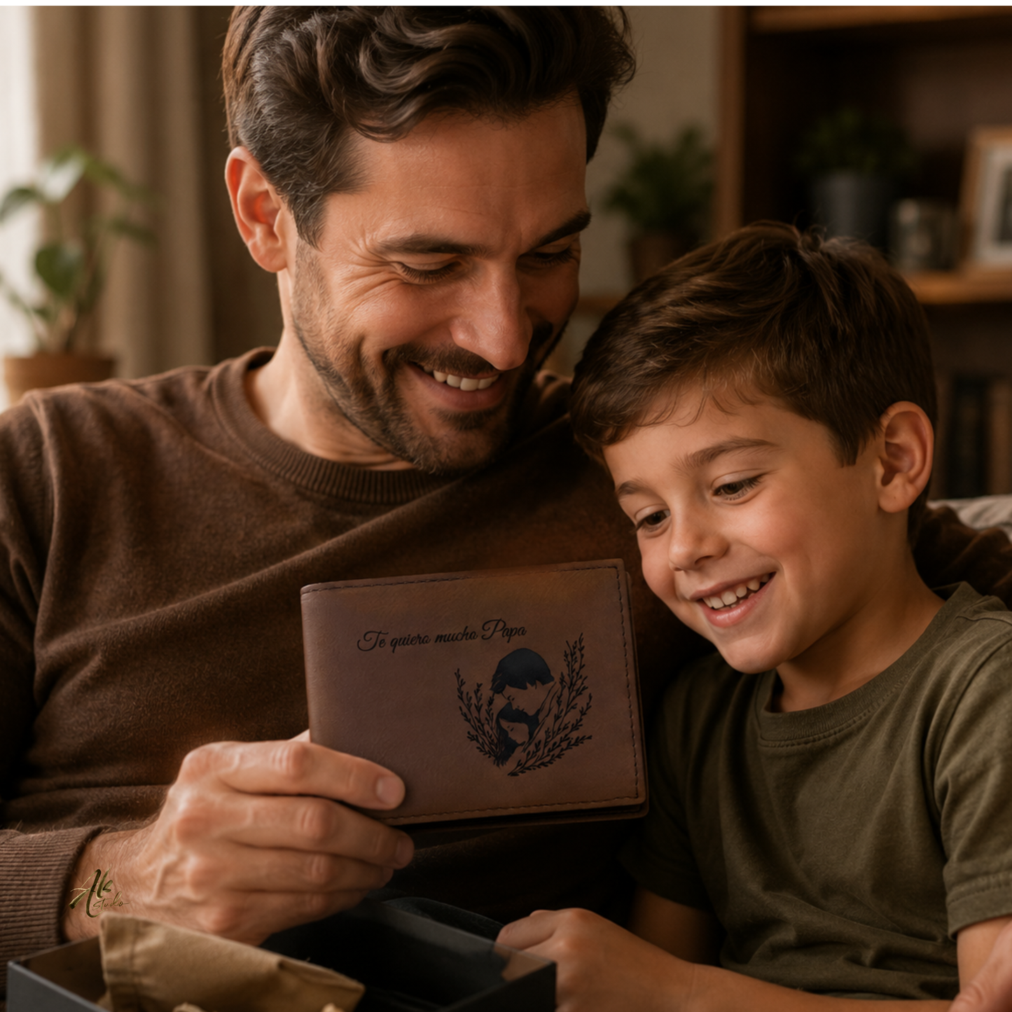 Te Quiero Mucho Papa A Personalized CO2 Laser Engraved Bifold Wallet Carrying Family Close Every Day