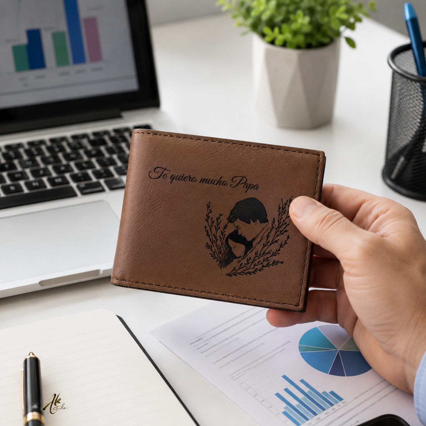 Te Quiero Mucho Papa A Personalized CO2 Laser Engraved Bifold Wallet Carrying Family Close Every Day
